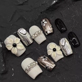 Three-dimensional black ice flower