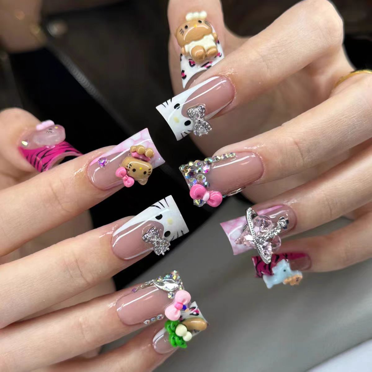 Cartoon Cat Pink Diamond